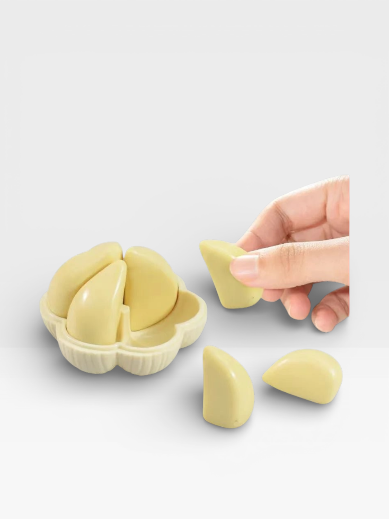 Creative Garlic - shaped Intelligence Mind Brain Teasers 3D Puzzles Game - UNIVEA